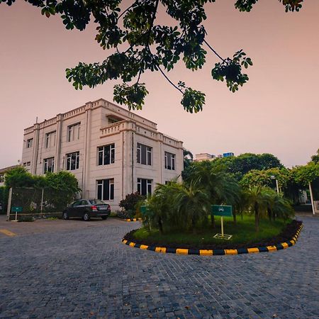 Treehouse Hotel Club & Spa Dhāruhera المظهر الخارجي الصورة