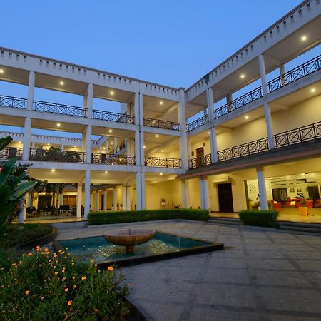 Treehouse Hotel Club & Spa Dhāruhera المظهر الخارجي الصورة